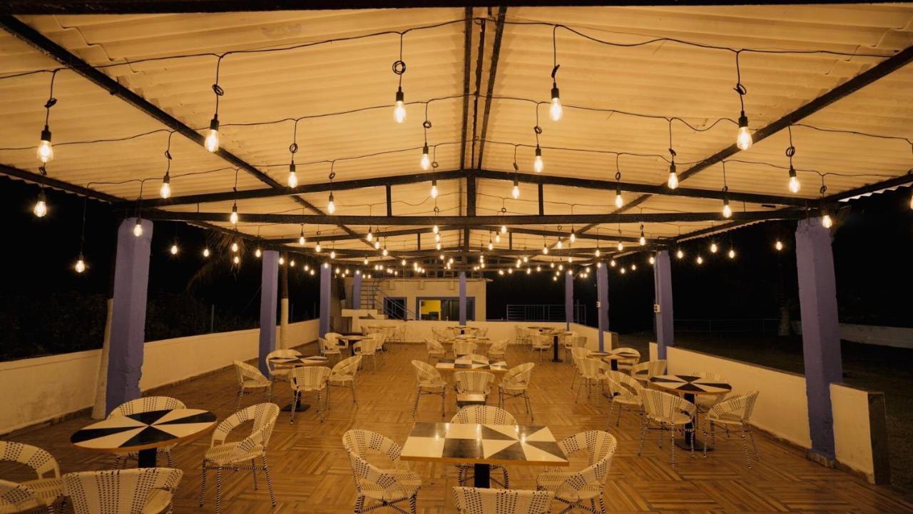 Santorini Vasai Resort Exterior photo